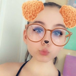 Meet your Posher, Luna